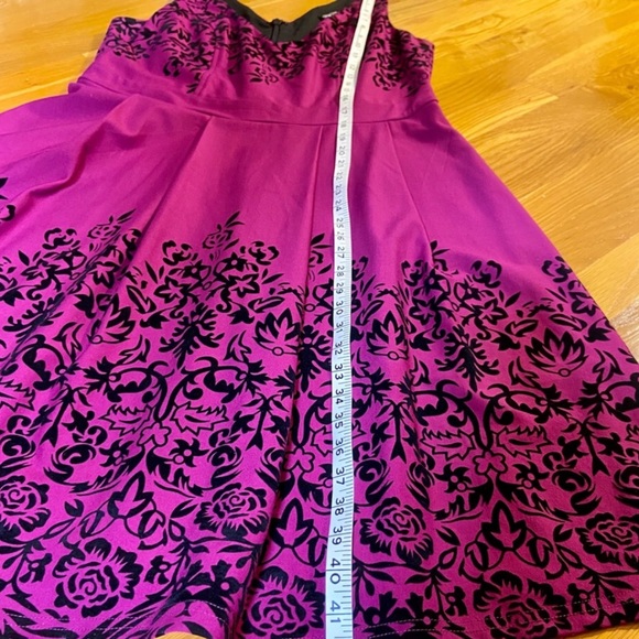 BNWOT CITY CHIC Border Flock Fit & Flare Dress - Picture 10 of 13